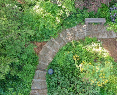 Trittplatten im Garten